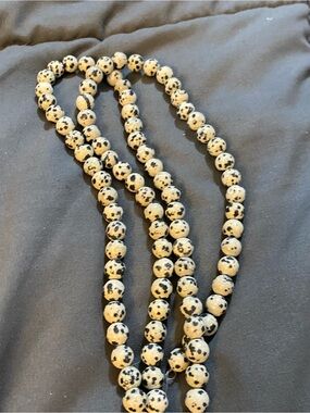 Dalmatian Jasper 8mm